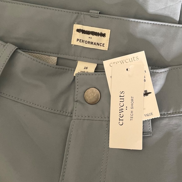 NWT!! Boy’s J. CREW Factory Crewcuts Gramercy Tech Shorts Blue Winter Storm 16 - Picture 10 of 13